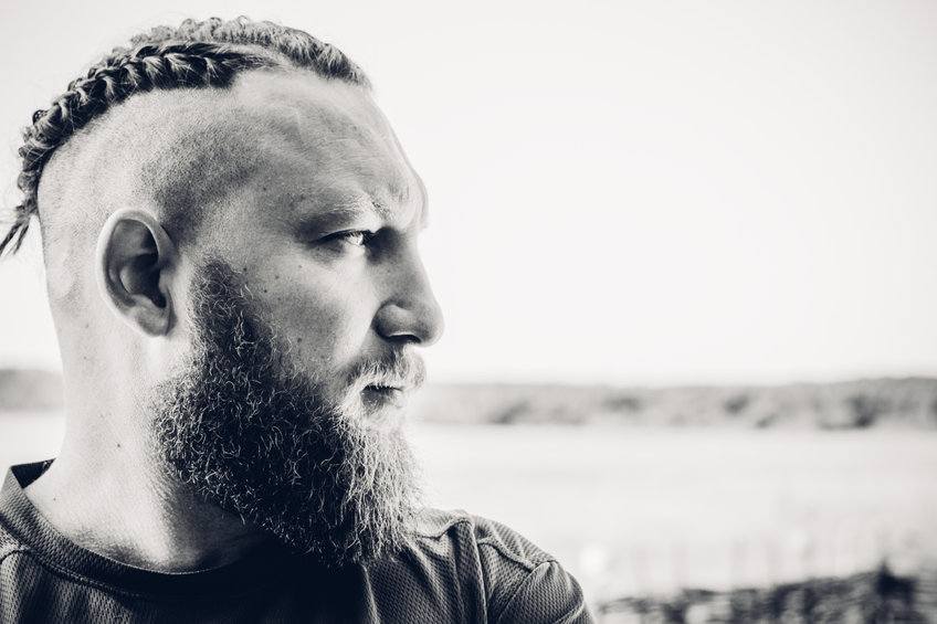 Comment arborer un look viking avec style ?